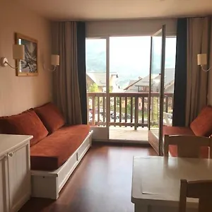 https://valmeinier-1800-t2-piscine-4-5-p.hotels-rhonealpes.com